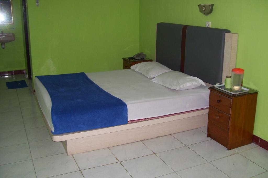 Hotel Bahagia Pangkalan Bun Luaran gambar